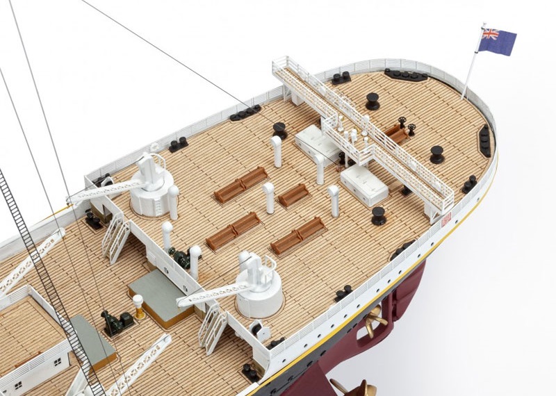 AMATI R.M.S. Titanic 1:250 kit (wersja 2025)