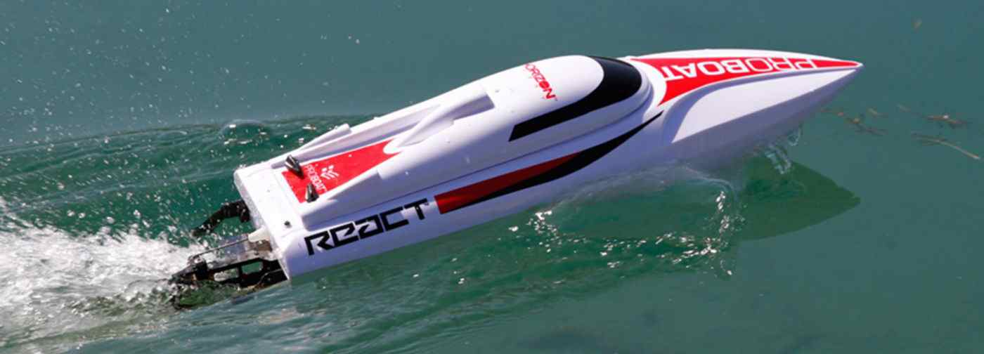 Proboat React 17 Self-Righting Brushed Deep-V RTR